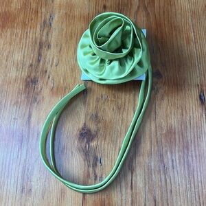 FREE PEOPLE‎ Regal Beauty Flower hair Scrunchie green party girls night NWT